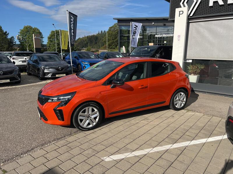 Fahrzeugabbildung Clio AHK R-Kamera Sitzheizung Metallack Bild 5 von 21