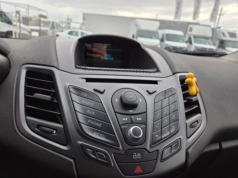 FORD Fiesta 2014 — imagine 49