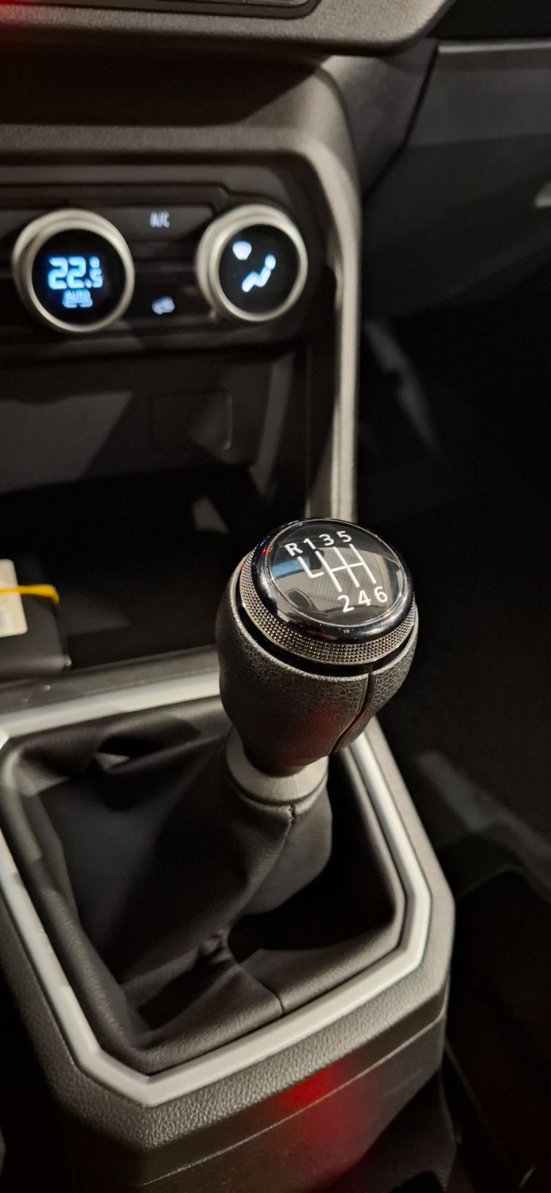 DACIA Logan 2023 — imagine 70