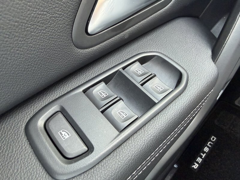 Fahrzeugabbildung Duster ++Klima++Navi++GJR Bild 25 von 43