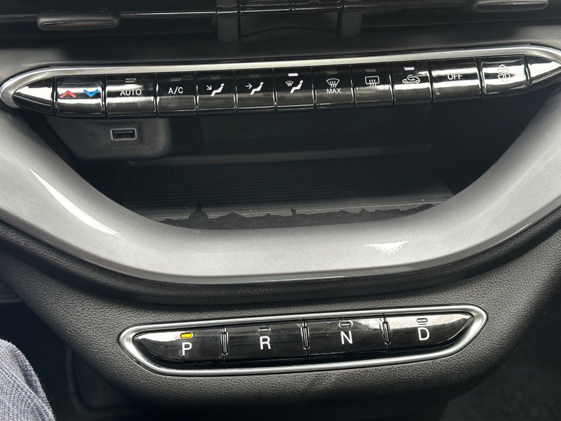 Fahrzeugabbildung 500e 42kWh 118PS Automatik Klimaautomatik DAB+ Bild 19 von 20