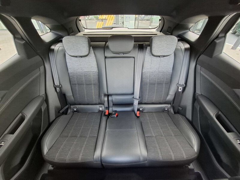 Fahrzeugabbildung Austral Techno Mild Hybrid 160 Automatik Bild 20 von 47