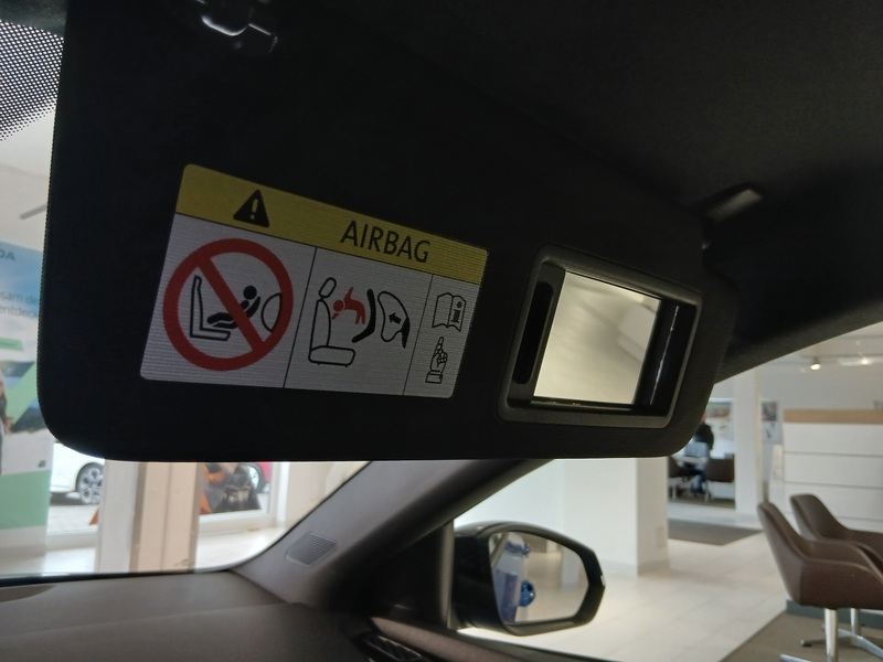 Fahrzeugabbildung Fabia 1.0 TSI Monte Carlo OPF Bild 39 von 47