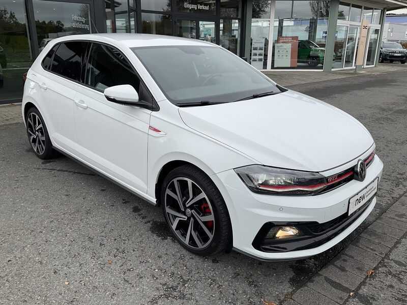 Fahrzeugabbildung Polo *DSG* Navi* 200PS Bild 1 von 21