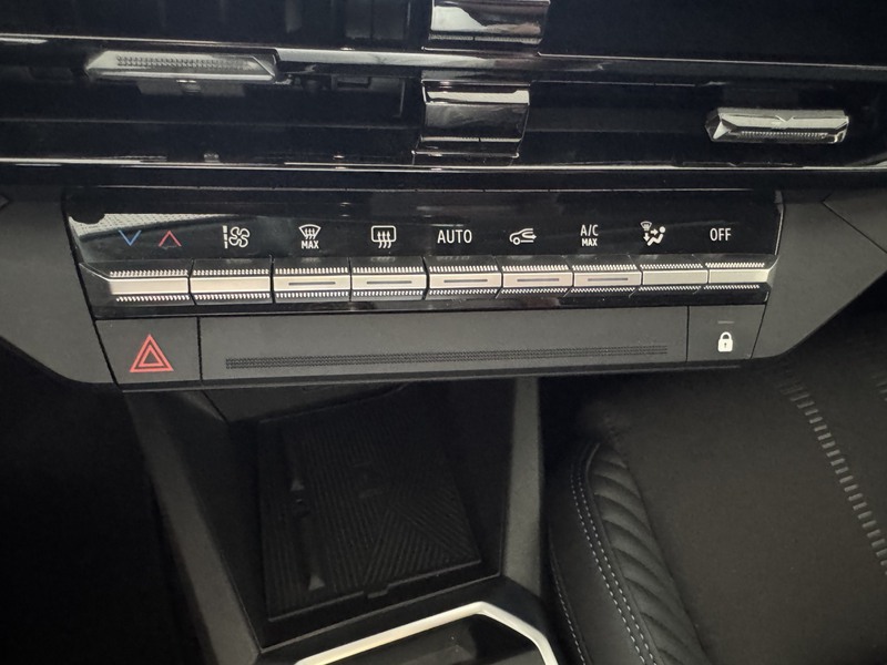 Fahrzeugabbildung Clio ZV LED Bild 13 von 15