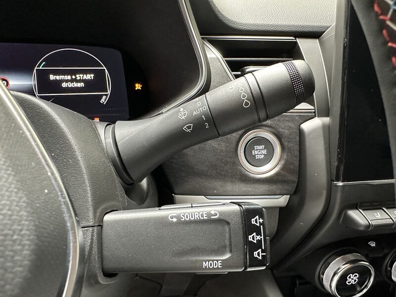 Fahrzeugabbildung Arkana Esprit Alpine 160 PS EDC Mild Hybrid Bild 41 von 50