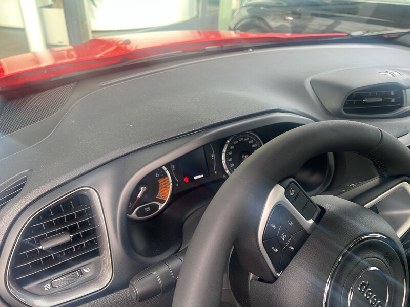 Fahrzeugabbildung Renegade 1.5 MultiAir Mild Hybrid Longitude Bild 7 von 17