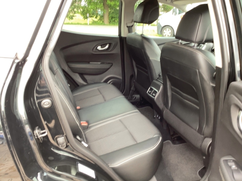 Fahrzeugabbildung Kadjar  1.3 TCe 140 Bose Edition Automatik Bild 12 von 15