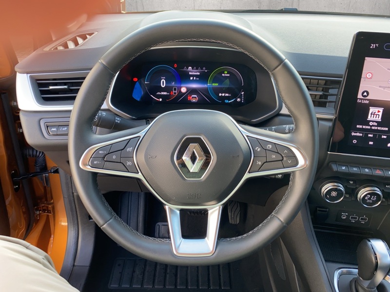 Fahrzeugabbildung Captur Intens Pugin Hybrid AHK Bild 10 von 15