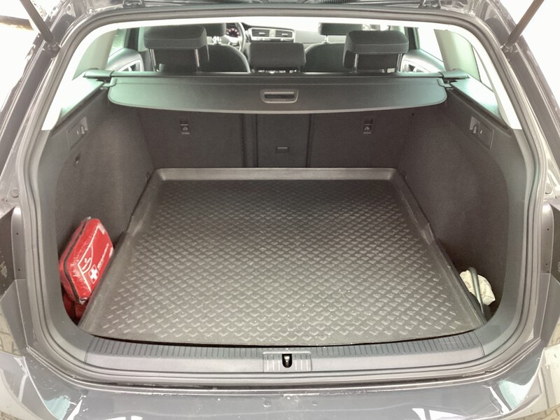 Fahrzeugabbildung Golf VII Variant 1.0 TSI MBT/Start-Stopp Bild 9 von 9