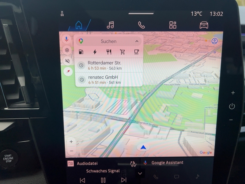 Fahrzeugabbildung Rafale 1.2 E-TECH Plug-in Hybrid 300 Atelier Alpin Bild 12 von 30