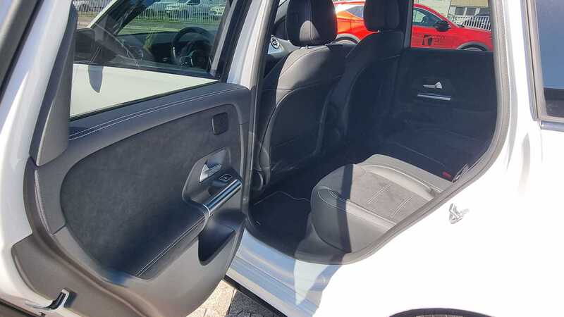 Mercedes-Benz B 220