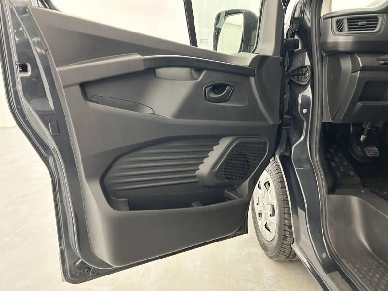 Renault Trafic Combi