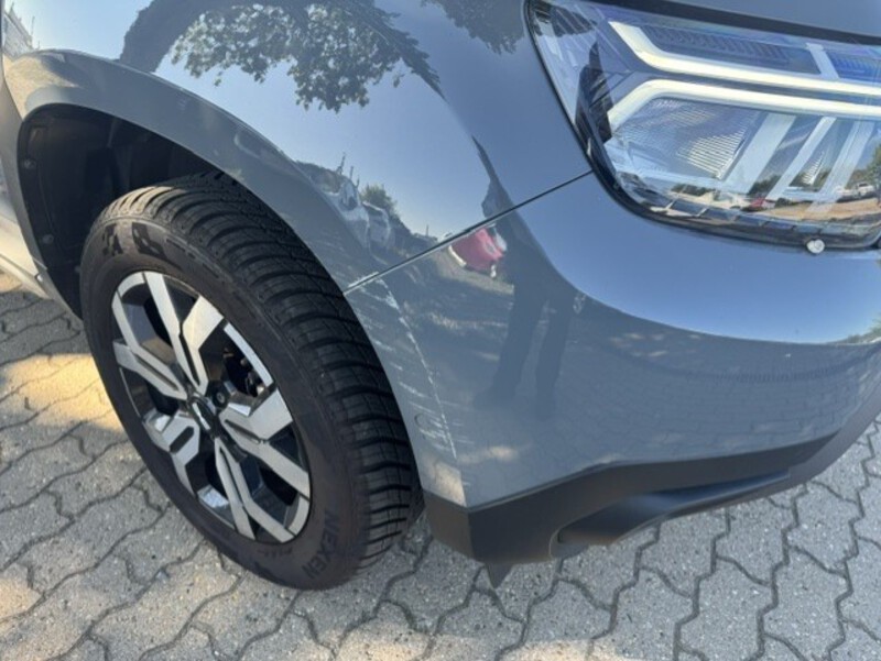 Fahrzeugabbildung Duster Journey TCe 150 E Bild 4 von 20
