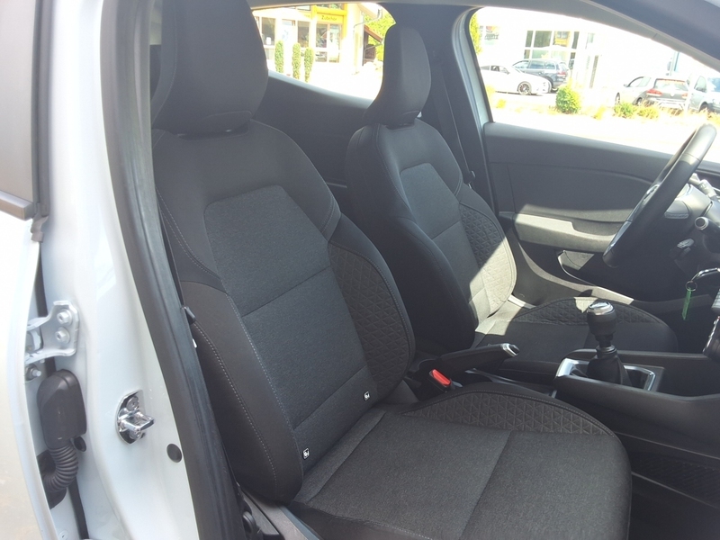 Fahrzeugabbildung Clio V ZEN TCe 90 Bild 11 von 16
