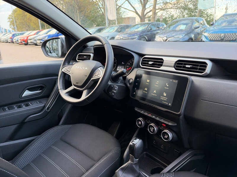 Fahrzeugabbildung Duster 360°Kamera AHK Bild 18 von 20