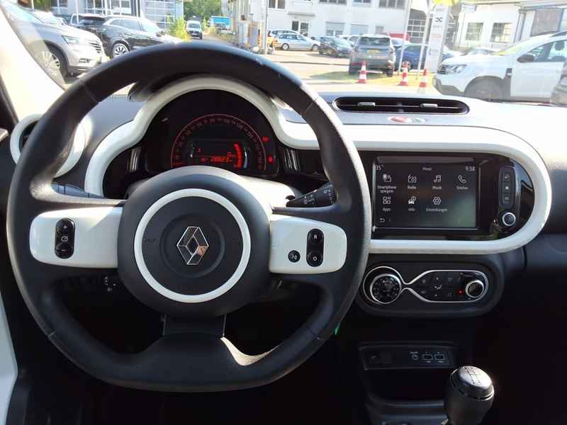 Fahrzeugabbildung Twingo CARPLAY/KLIMA/TOUCH Bild 8 von 16