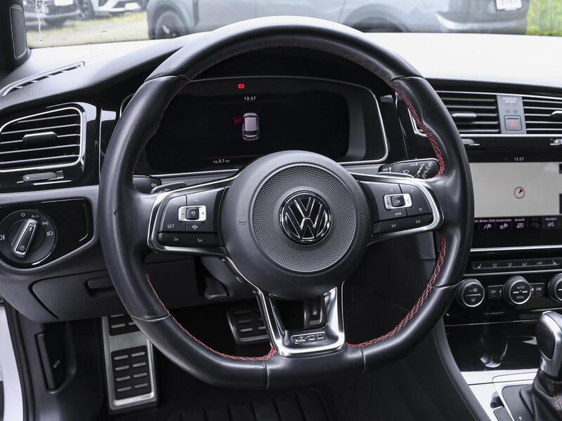 VW Golf