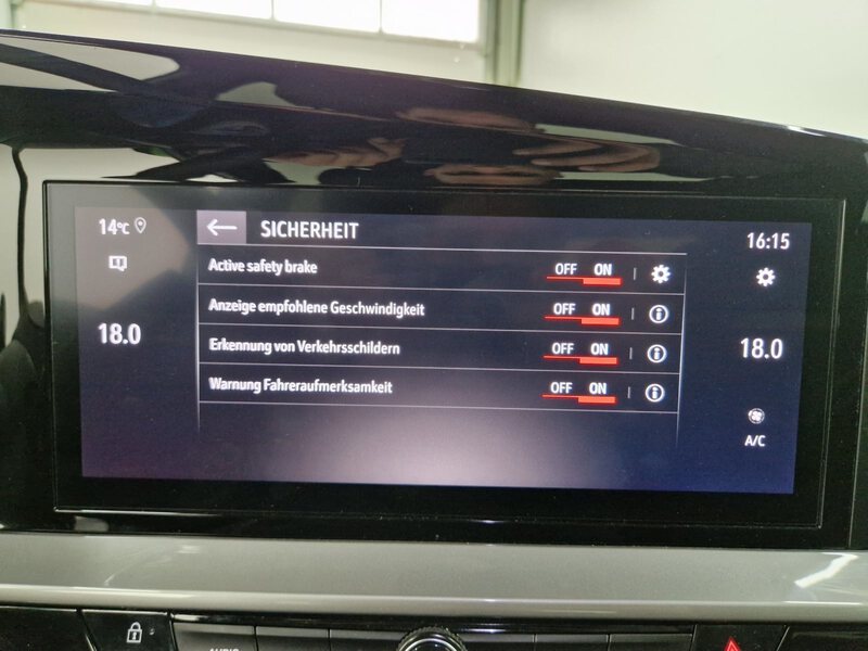Fahrzeugabbildung Mokka 1.2 Turbo Ultimate Massage ACC Bild 27 von 36