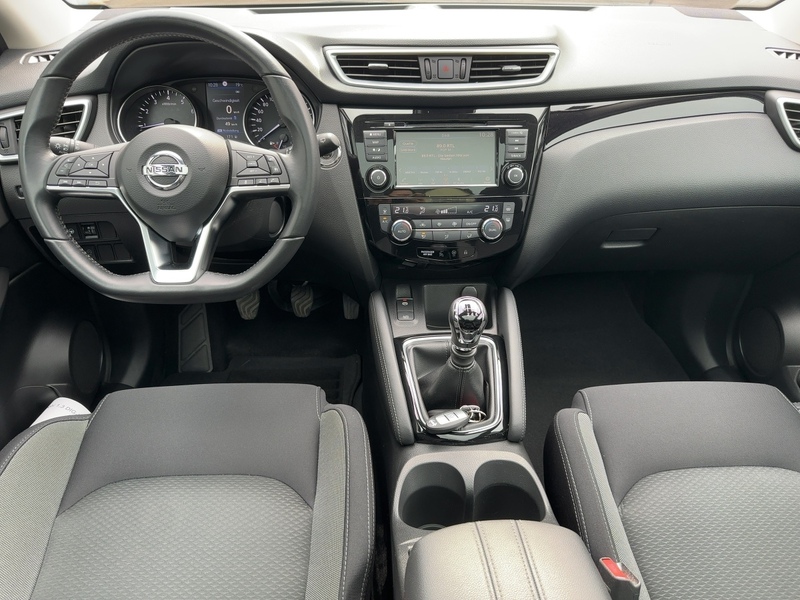 Fahrzeugabbildung Qashqai 360° KAMERA Bild 8 von 15