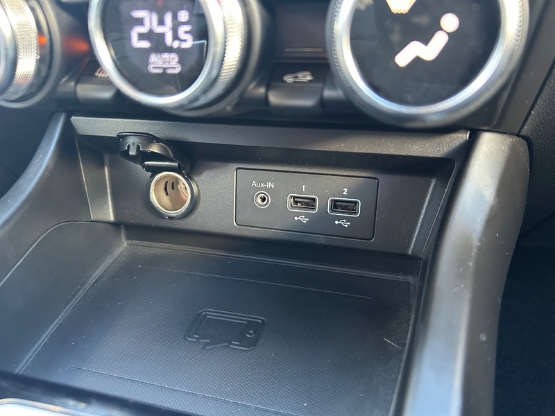 Fahrzeugabbildung Arkana TCe 160 Mild-Hybrid R.S. Line Fast Track Bild 38 von 50