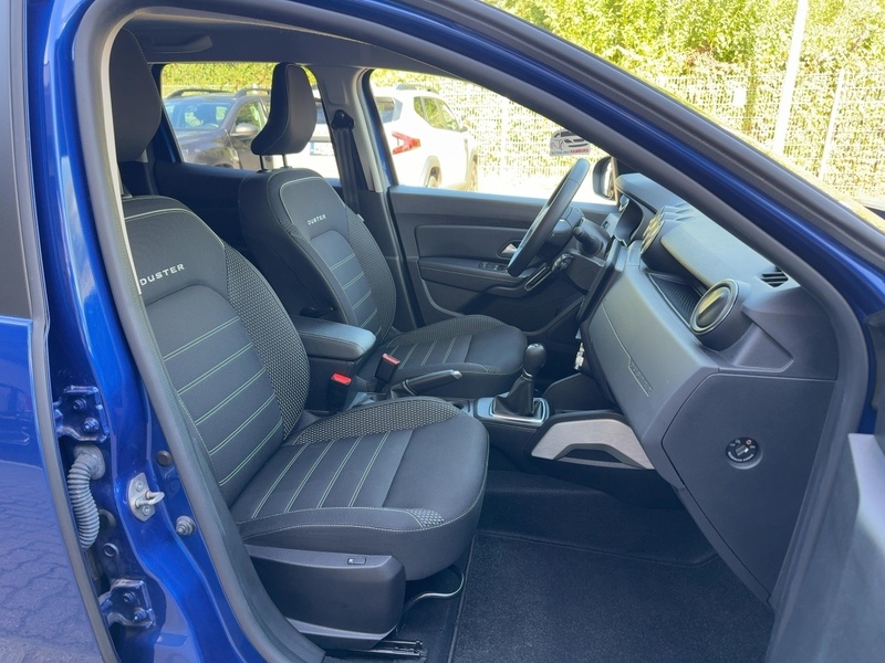 Fahrzeugabbildung Duster Prestige TCe 150 EDC 2WD+CARPLAY+SHZG+KAMERA+ Bild 11 von 15
