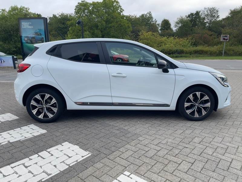 Fahrzeugabbildung Clio V 1.0 TCe 90 Evolution Bild 5 von 15
