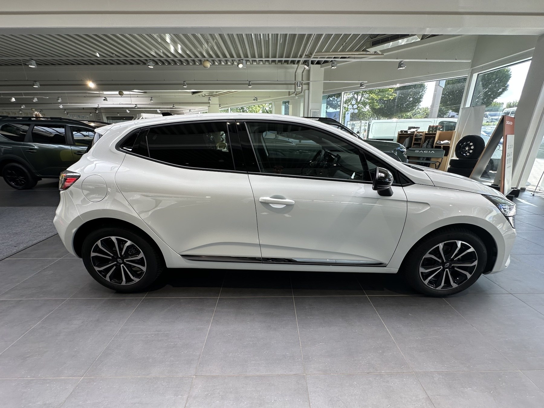 Renault Clio – Bild 9