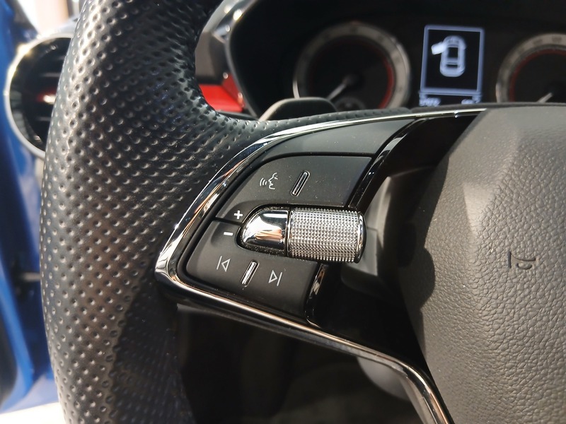 Fahrzeugabbildung Fabia 1.0 TSI Monte Carlo OPF Bild 25 von 47