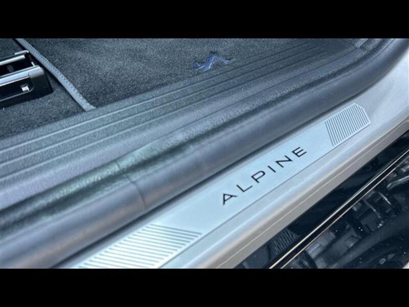 Alpine - A390
