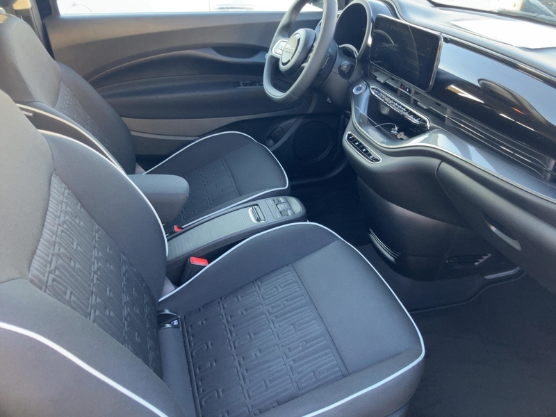 Fahrzeugabbildung 500e 42kWh 118PS Automatik Alufelgen Bild 7 von 15