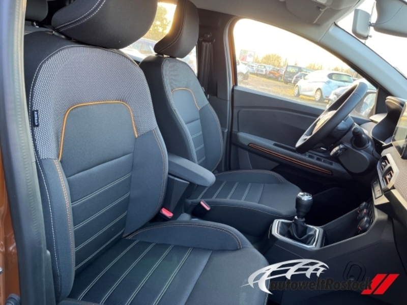 Fahrzeugabbildung Sandero Stepway Comfort TCe 100 ECO-G Bild 11 von 15