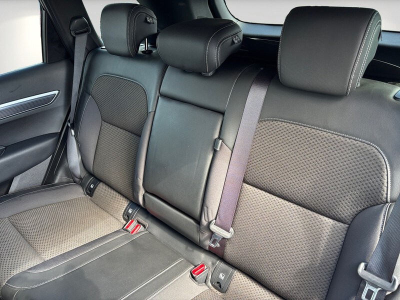 Fahrzeugabbildung Koleos Navi PDC v+h Kamera Bild 7 von 17