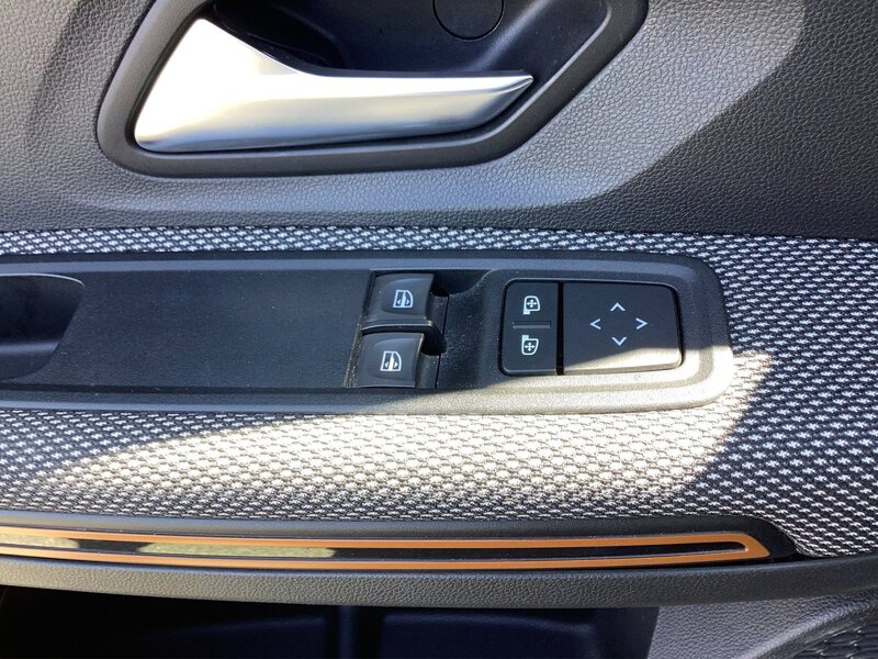 Fahrzeugabbildung Sandero Comfort Bild 19 von 19