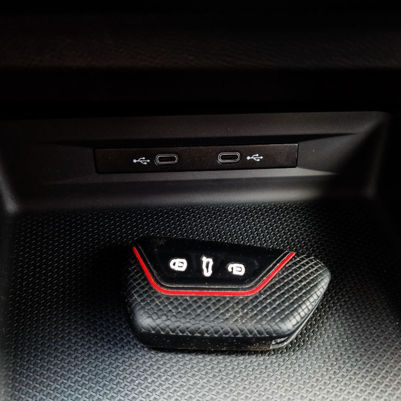SEAT Leon 2022 — imagine 9