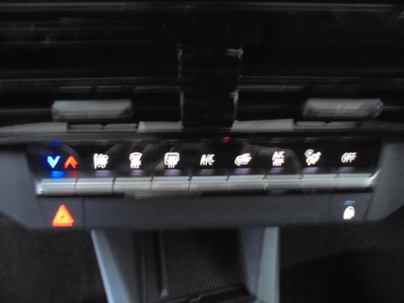 Fahrzeugabbildung Clio Evolution Full Hybrid E-Tech 160 Bild 19 von 20