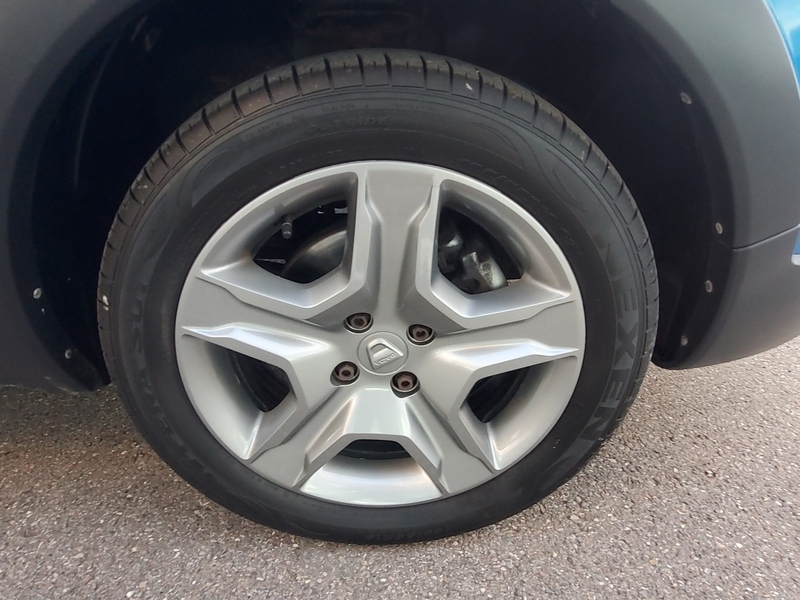 Fahrzeugabbildung Dokker Stepway Plus TCe 130 GPF Bild 6 von 12