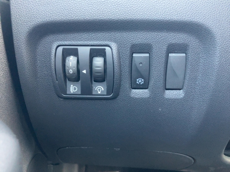 Fahrzeugabbildung Captur Einparkhilfe hinten Bild 14 von 20