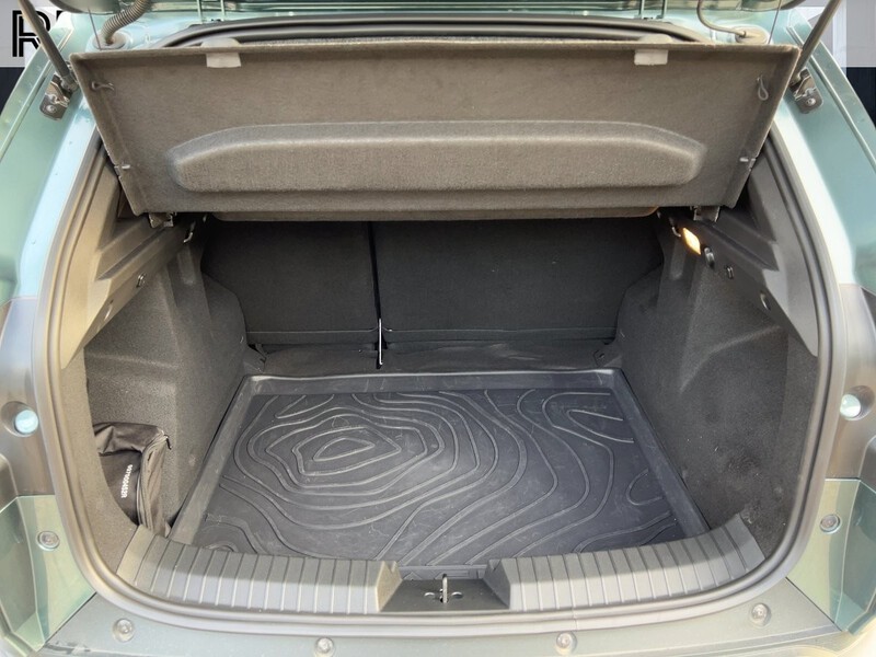 Fahrzeugabbildung Duster 1.6 E-TECH 140 Extreme  Bild 17 von 30