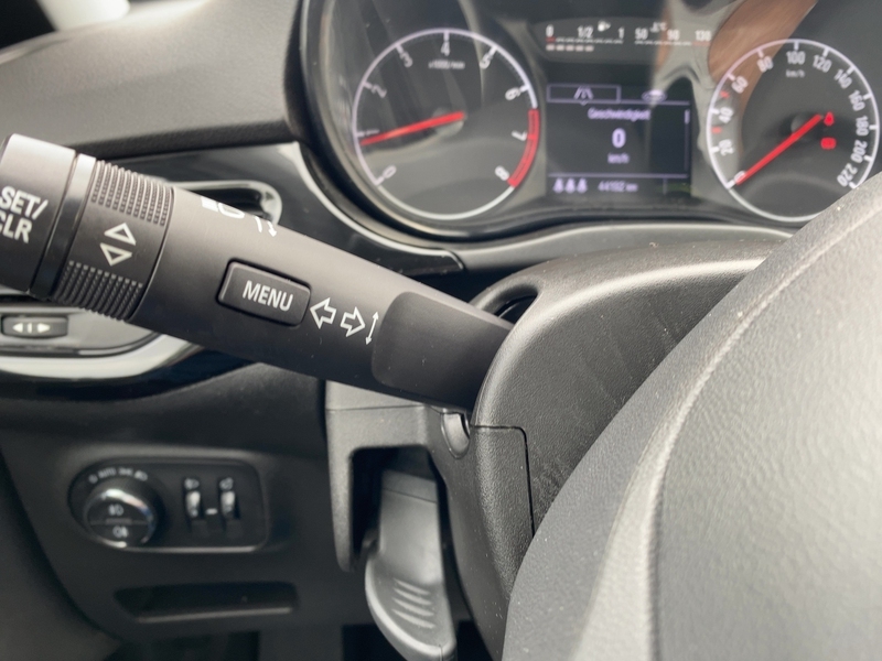 Fahrzeugabbildung Corsa 1.4 ON ecoFlex 90PS Bild 16 von 21