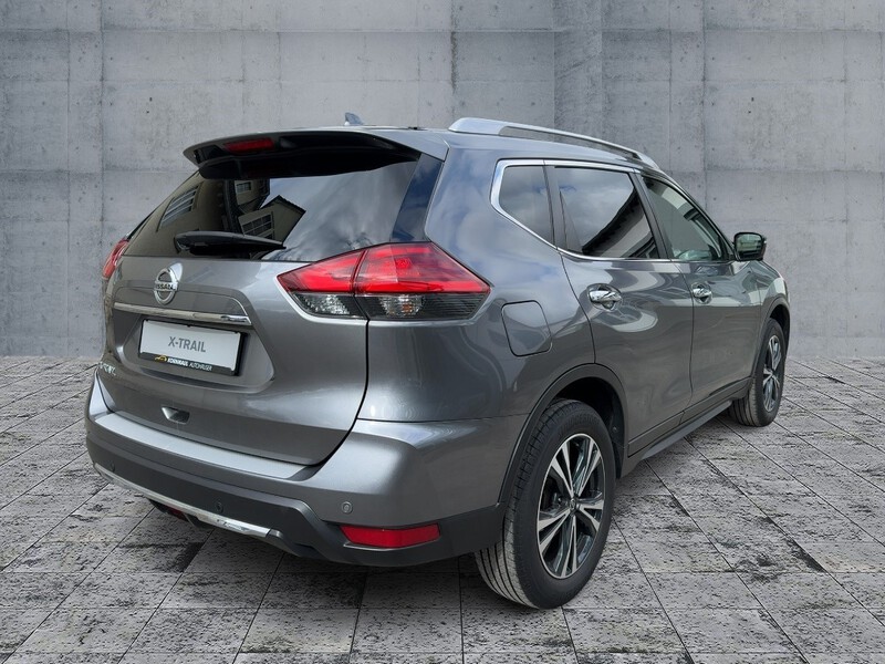 Fahrzeugabbildung X-Trail Automatik Bild 4 von 16