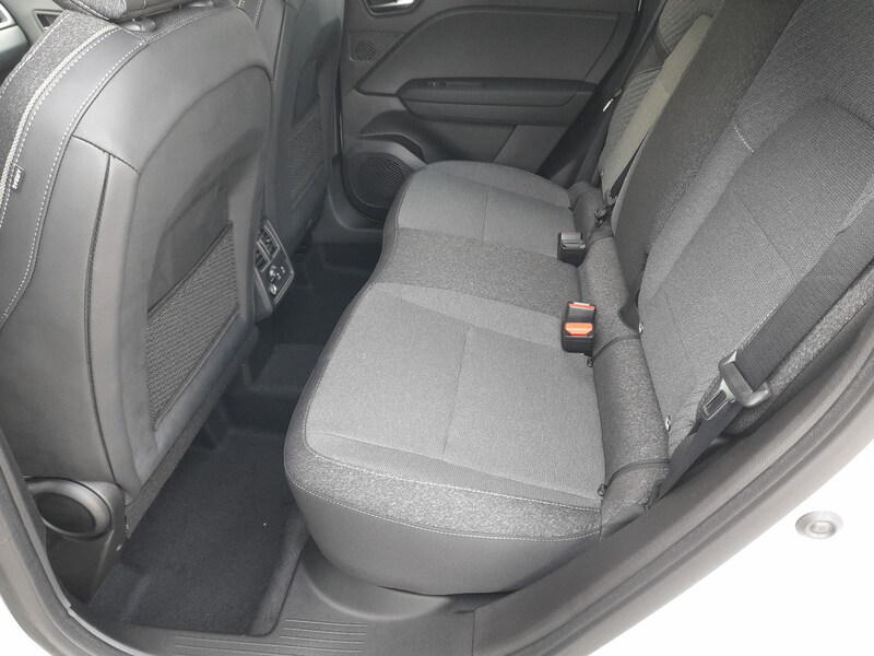 Fahrzeugabbildung Captur CAPTUR Techno Mild Hybrid 160 EDC Bild 9 von 15