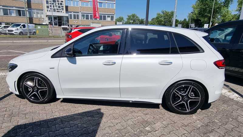 Mercedes-Benz B 220