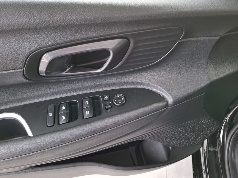 Fahrzeugabbildung i20 FL (MY25) 1.0 T-GDI (100 PS) 6-MT 2WD Trend Bild 35 von 43