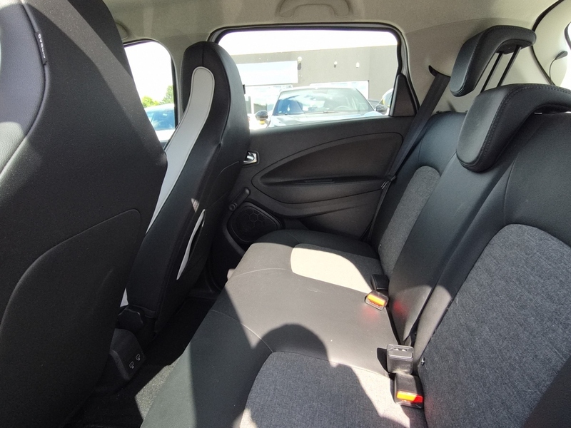 Fahrzeugabbildung Zoe Z.E.50 EXPERIENCE KLIMA ALLWETTER Bild 8 von 17