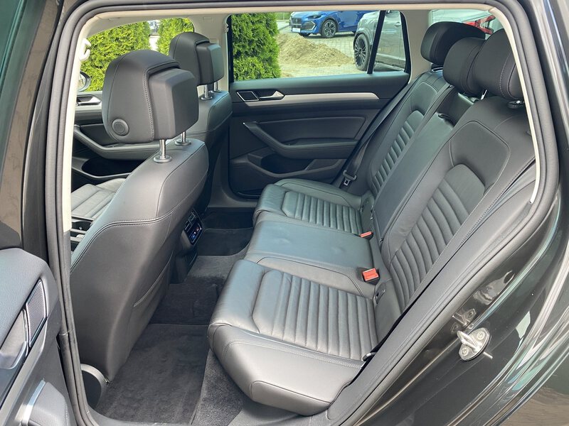 VW Passat Variant