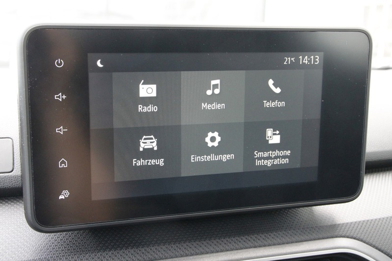 Fahrzeugabbildung Sandero Essential TCe 90 Bild 10 von 21