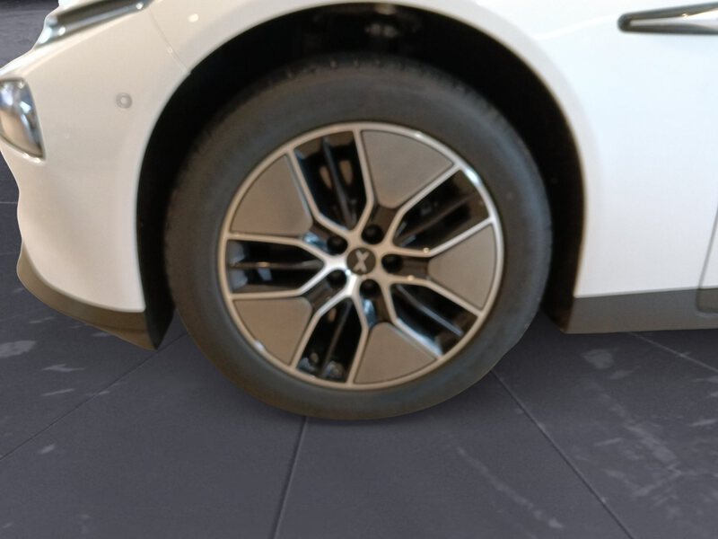 Xpeng P7