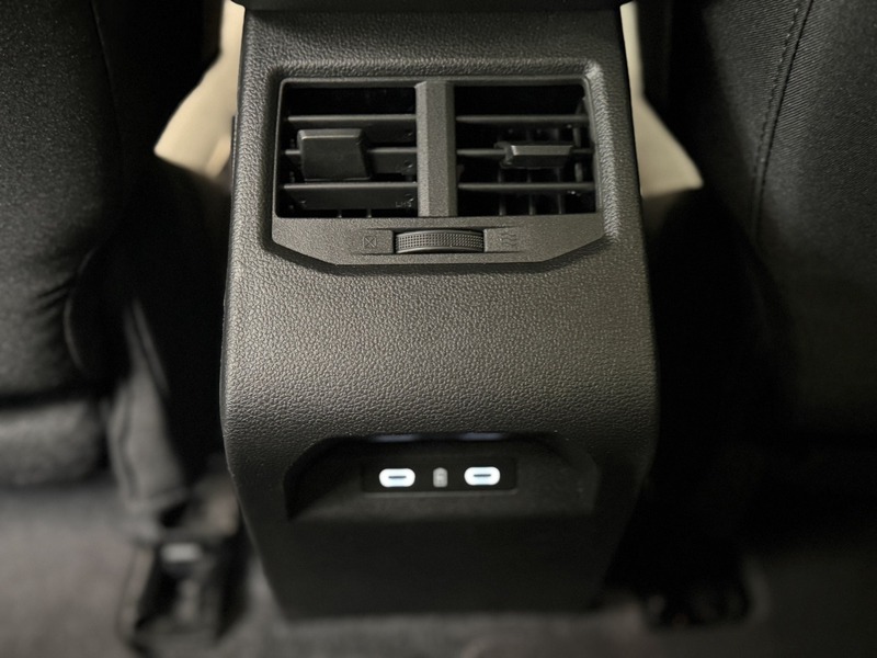 Fahrzeugabbildung Megane E-TECH Equilibre EV40 130PS boost charge Bild 38 von 50