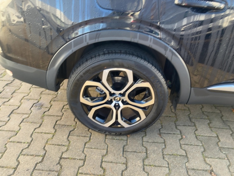 Fahrzeugabbildung Arkana Rückfahrkamera Bild 6 von 16